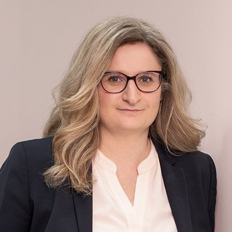 Headshot of Prof. Dr. Miriam Bird, a middle aged woman smiling