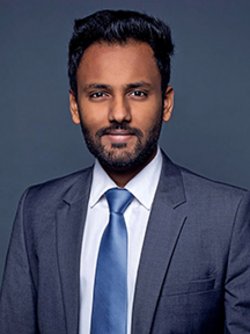 vivek smiling